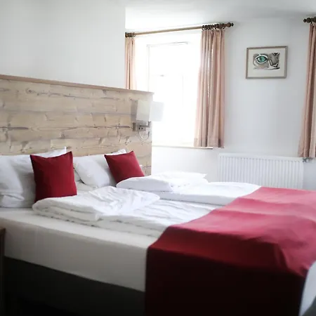 Zum Kreuz 2* Stetten am Kalten Markt