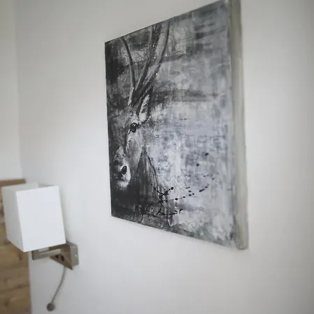 Zum Kreuz Szálloda 2*