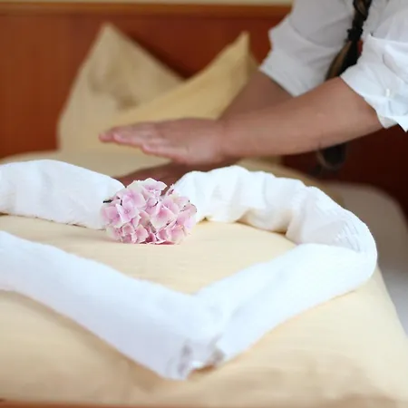 Zum Kreuz Stetten am Kalten Markt