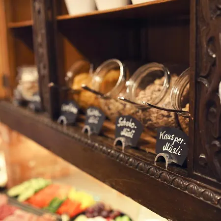 호텔 Zum Kreuz 스테튼암카튼마크트