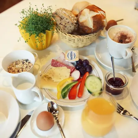 Zum Kreuz 스테튼암카튼마크트